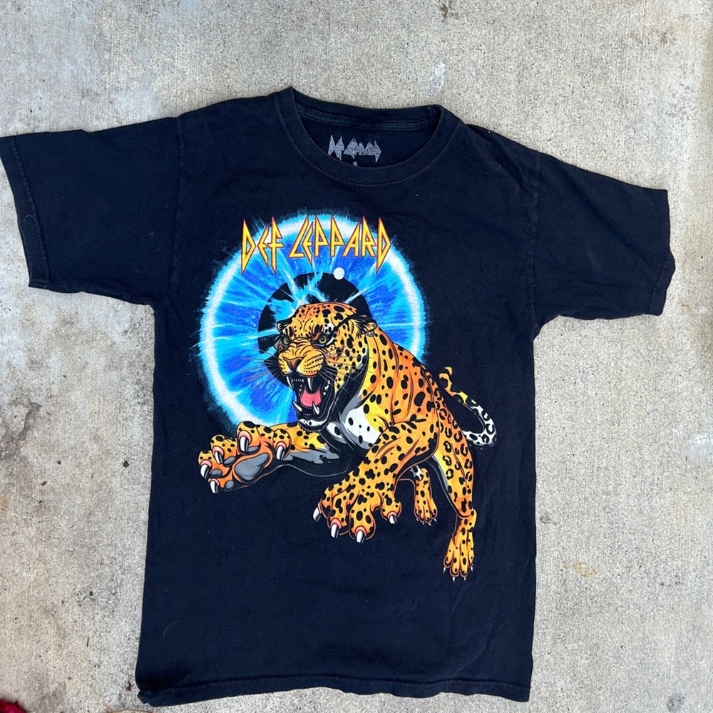 Def Leopard Tshirt size S